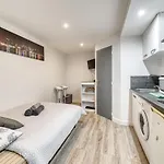 Modern Studio For 2 Persons Near La Bastille