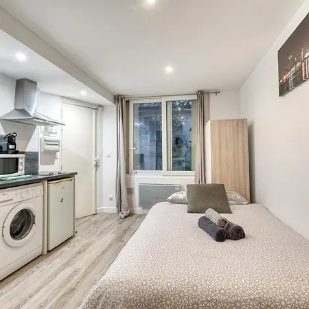 Modern Studio For 2 Persons Near La Bastille